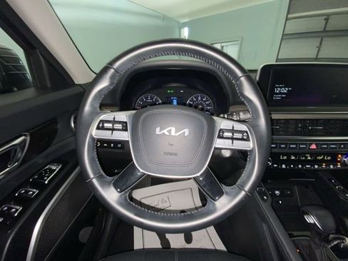 Used 2022 Kia Telluride EX w/ EX Premium Package FWD image 14