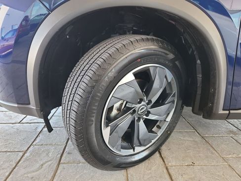 Used 2025 Nissan Rogue SV image 30