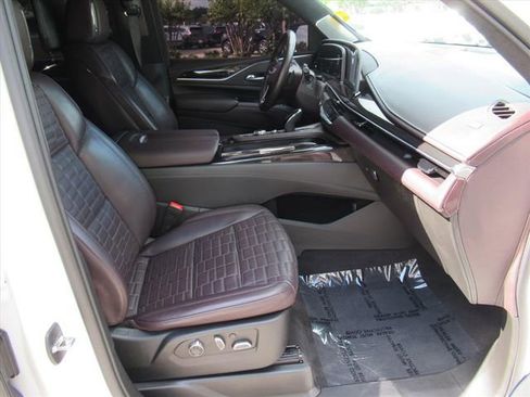 Certified 2023 Cadillac Escalade Sport Platinum AWD/4WD image 11
