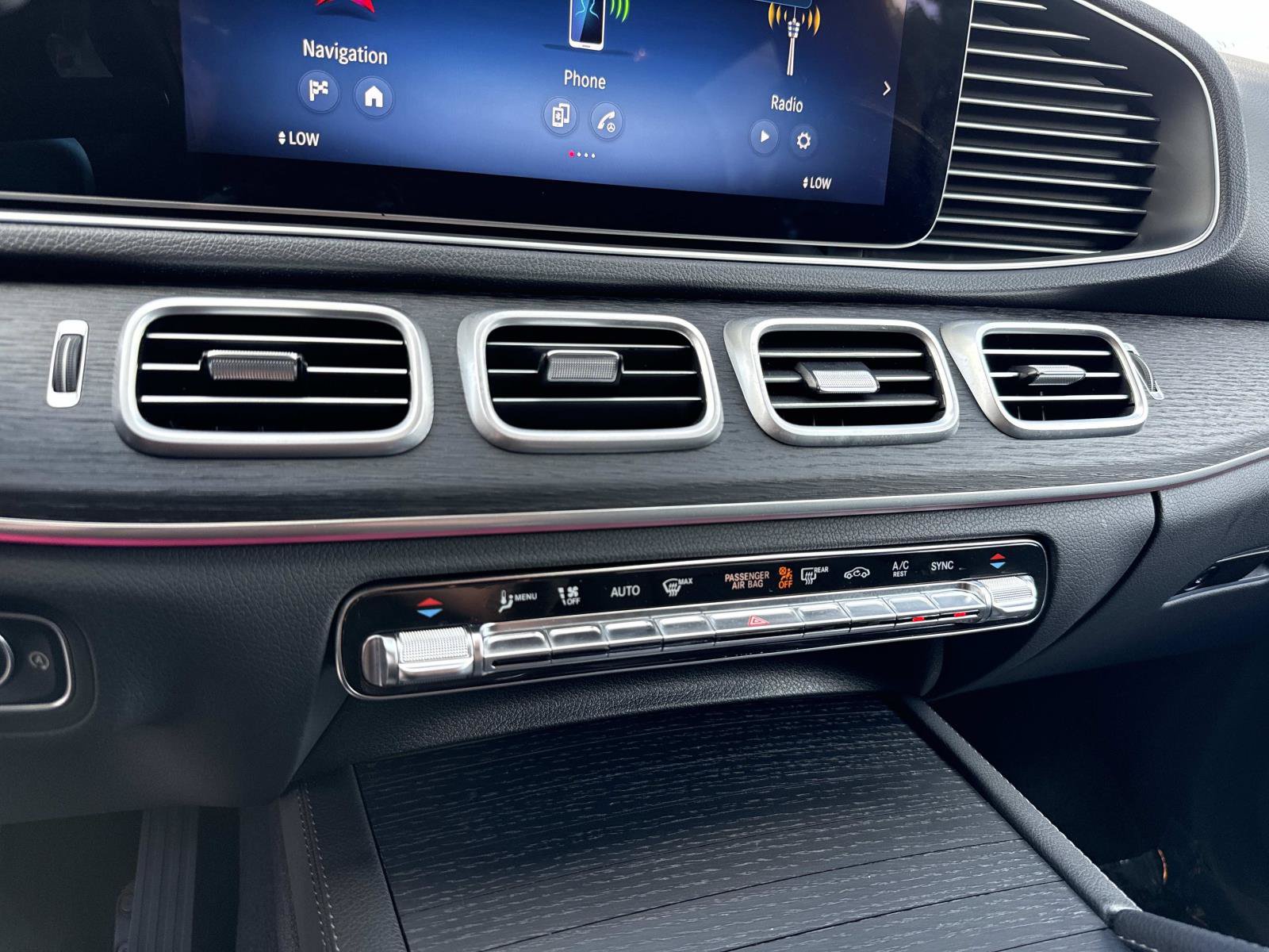 Certified 2025 Mercedes-Benz GLE 450 4MATIC image 28