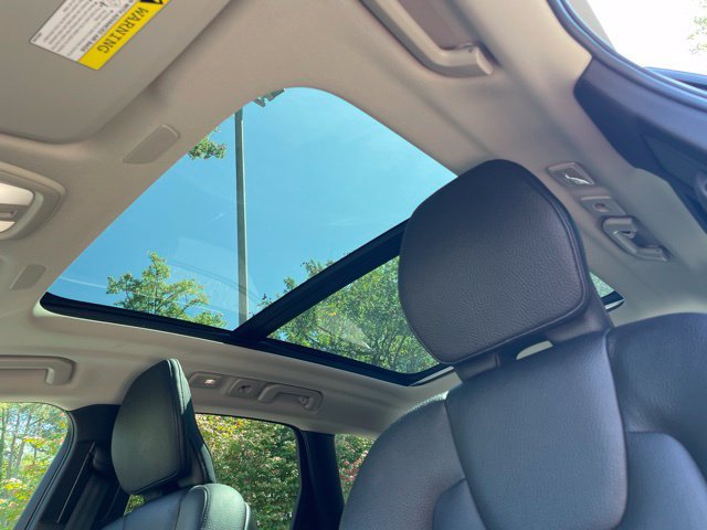 Certified 2023 Volvo XC60 B5 Plus w/ Climate Package AWD/4WD image 24