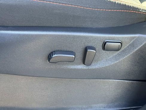 Used 2025 Nissan Frontier PRO-4X image 21