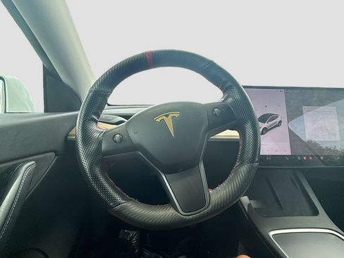 Used 2021 Tesla Model Y Long Range AWD/4WD image 10