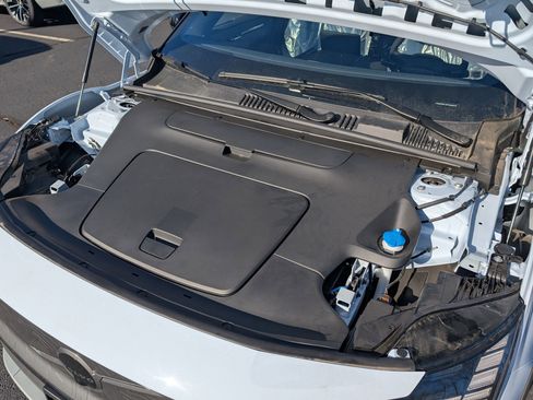 New 2026 Volvo EX30 Cross Country Ultra w/ Protection Package Premier image 23