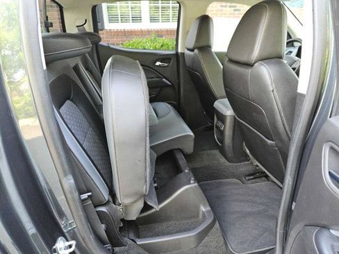 Used 2017 Chevrolet Colorado Z71 AWD/4WD image 33