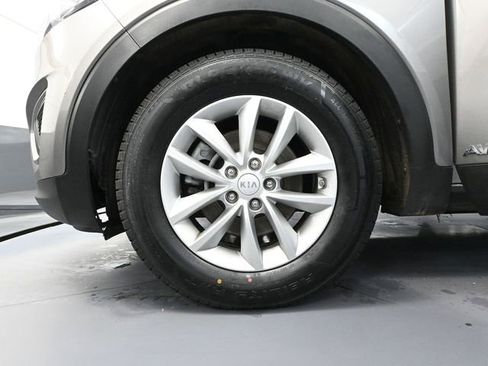 Used 2016 Kia Sorento LX image 15