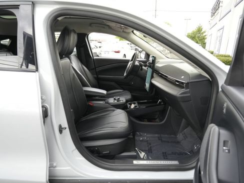 Used 2023 Ford Mustang Mach-E Premium AWD/4WD image 33
