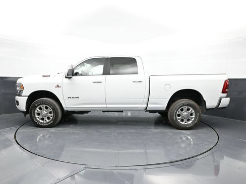 Used 2024 RAM 2500 Laramie AWD/4WD image 8