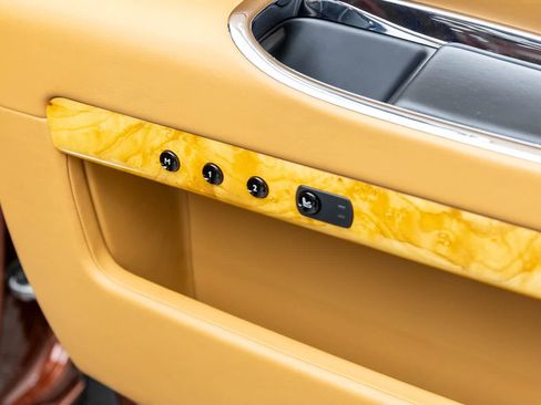 Used 2013 Rolls-Royce Ghost RWD image 65