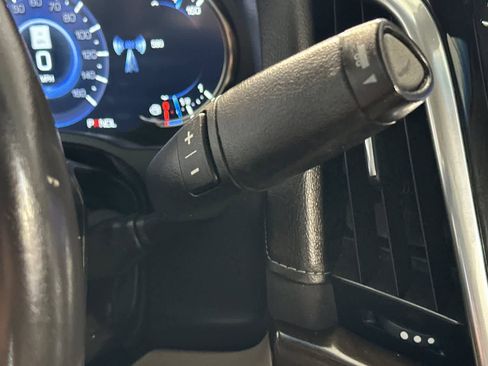 Used 2020 Cadillac Escalade Luxury AWD/4WD image 27