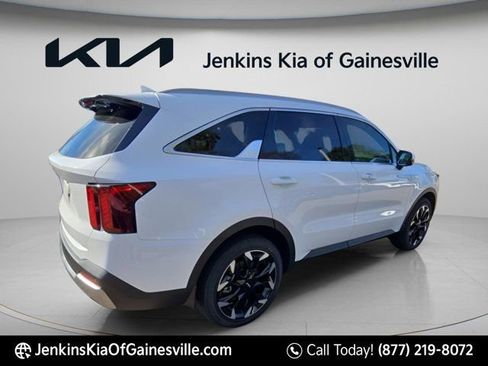 New 2026 Kia Sorento EX FWD image 4