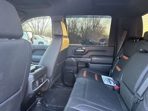 Used 2022 GMC Sierra 2500 AT4 w/ AT4 Preferred Package image 10