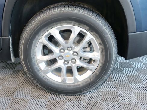 Certified 2023 Chevrolet Traverse LS w/ LPO, Cargo Package FWD image 17