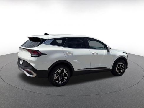 Used 2024 Kia Sportage LX FWD image 12