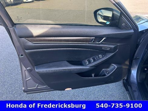 Used 2022 Honda Accord Touring image 9