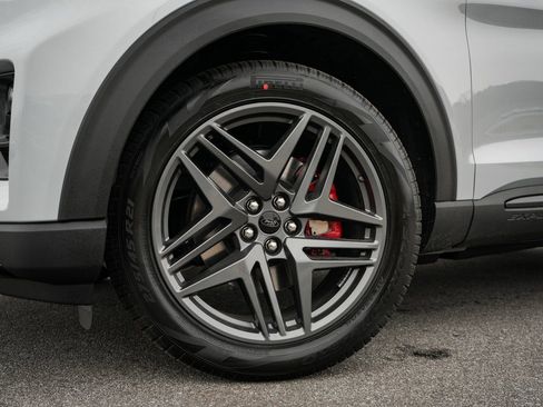 New 2026 Ford Explorer ST w/ Sun And Sound Package image 6