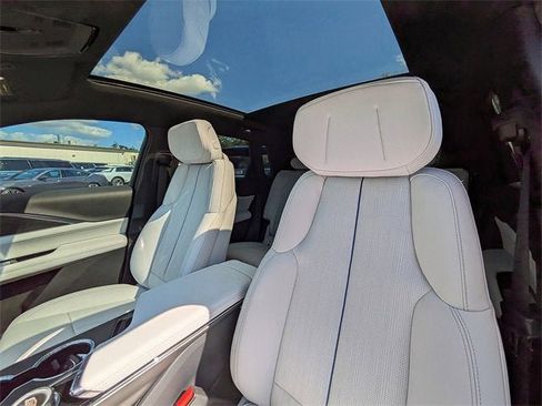 New 2026 Cadillac Lyriq Luxury image 22