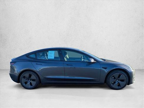 Used 2021 Tesla Model 3 Standard Range Plus image 4