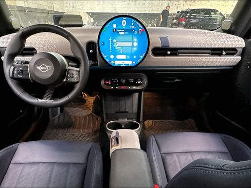 Used 2025 MINI Cooper S FWD image 17