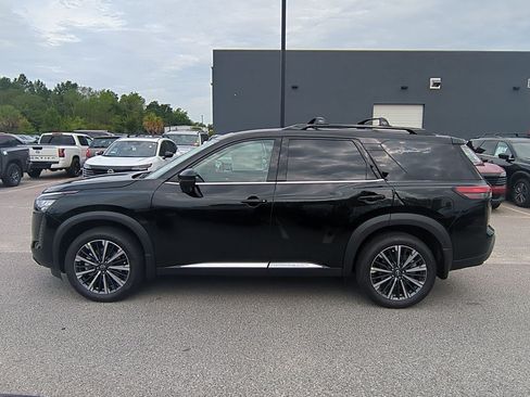 New 2026 Nissan Pathfinder Platinum w/ Accent Package AWD/4WD image 7