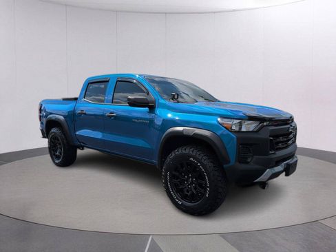 Used 2024 Chevrolet Colorado Trail Boss w/ Advanced Trailering Package AWD/4WD image 7