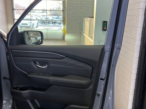 New 2026 Honda Pilot Touring image 16