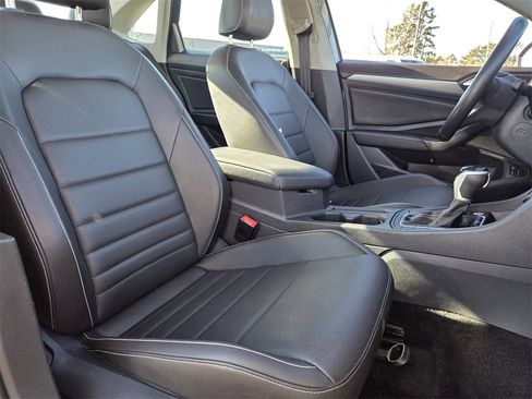 Used 2024 Volkswagen Jetta SE image 24