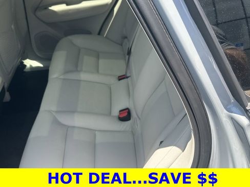 Used 2024 Volvo XC60 B5 Plus AWD/4WD image 14
