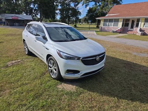 Used 2018 Buick Enclave Avenir w/ Avenir Technology Package image 3