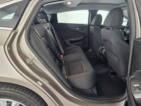 Used 2023 Chevrolet Malibu LT image 12