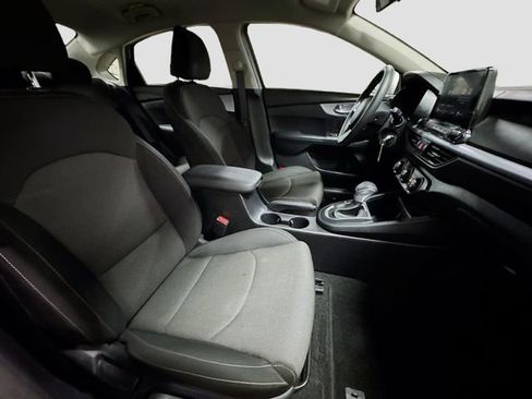 Used 2024 Kia Forte LXS w/ LXS Technology Package image 29