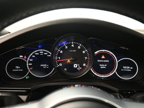 Certified 2022 Porsche Cayenne Platinum Edition image 18