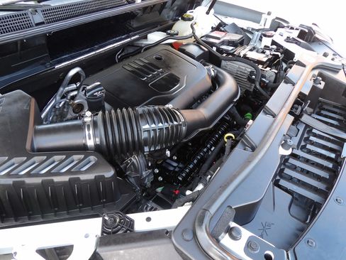 Used 2023 GMC Acadia SLT FWD image 27