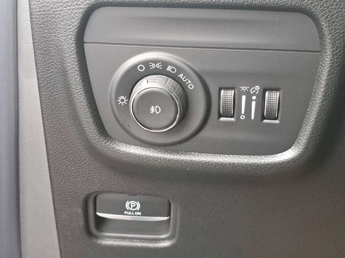 New 2025 Jeep Grand Cherokee L Limited image 28