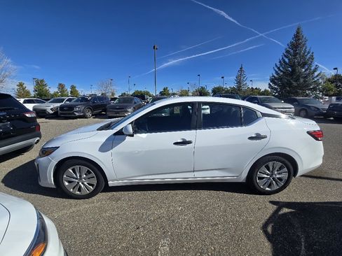 Used 2024 Nissan Sentra S FWD image 2