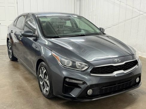 Used 2019 Kia Forte LXS FWD image 1