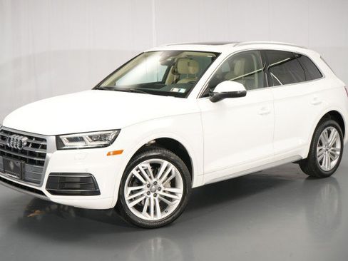 Used 2018 Audi Q5 2.0T Premium Plus w/ Premium Plus Package AWD/4WD image 1
