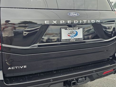 New 2025 Ford Expedition Active AWD/4WD image 15