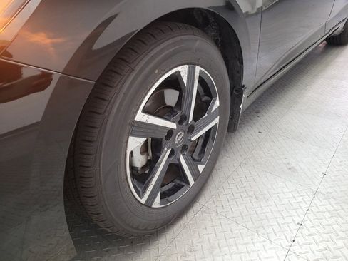 Used 2025 Nissan Sentra SV FWD image 31