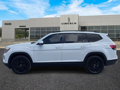 Used 2025 Volkswagen Atlas SE image 6