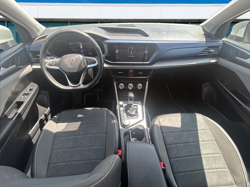 Used 2023 Volkswagen Taos SE w/ Panoramic Sunroof Package AWD/4WD image 17