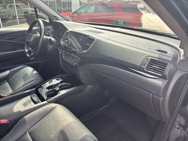Used 2020 Honda Pilot Touring image 12