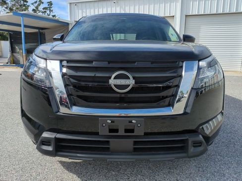 Certified 2024 Nissan Pathfinder S image 9