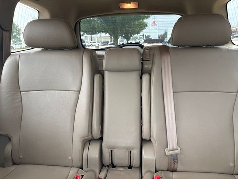 Used 2013 Toyota Highlander Limited AWD/4WD image 20