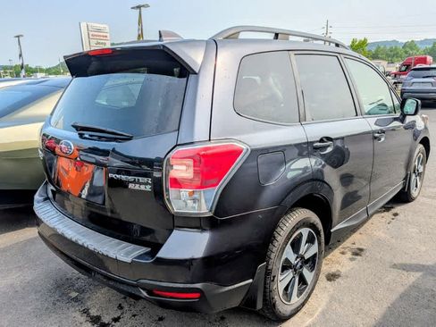 Used 2017 Subaru Forester 2.5i Premium w/ All-Weather Package AWD/4WD image 6