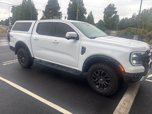 Used 2024 Ford Ranger Lariat w/ FX4 Off-Road Package AWD/4WD image 2