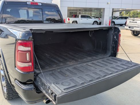 Used 2019 RAM 1500 Limited w/ Advanced Safety Group AWD/4WD image 4