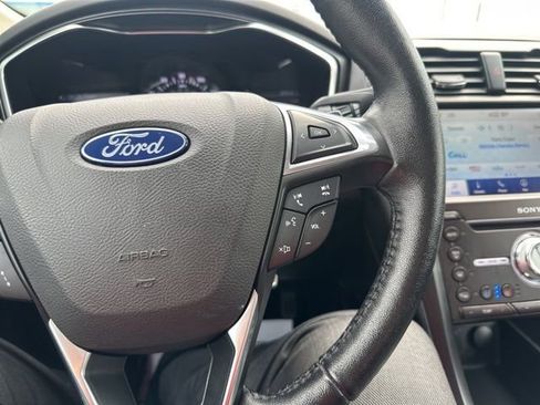 Used 2020 Ford Fusion Titanium AWD/4WD image 35
