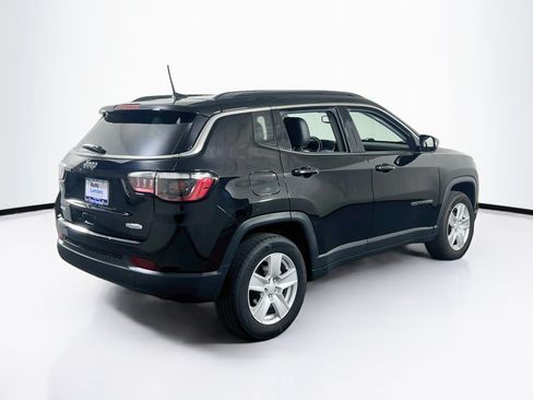 Used 2022 Jeep Compass Latitude w/ Convenience Group AWD/4WD image 5