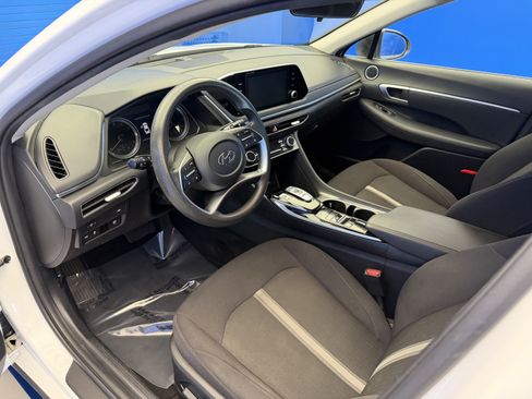 Used 2021 Hyundai Sonata SEL w/ Preferred Accessory Package FWD image 11